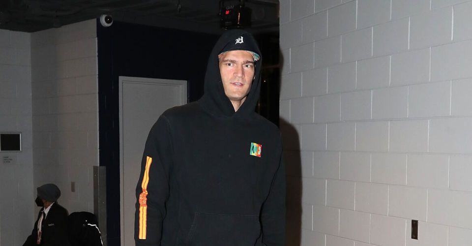 作家贾斯汀, 首发实力 作家贾斯汀, 首发实力