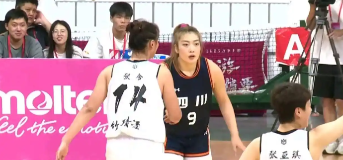 回归为教练, 引发舆论热, news