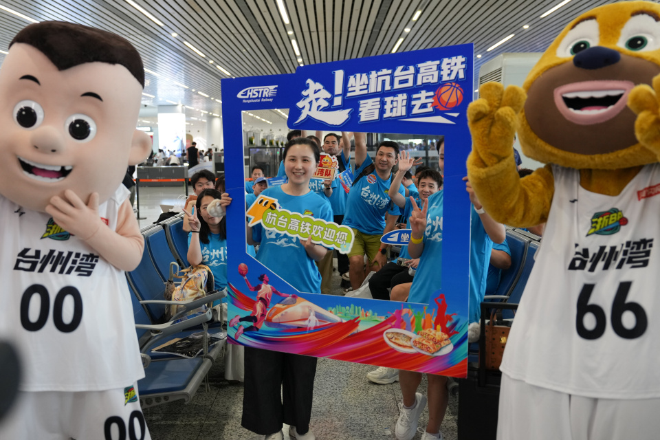 旅元素的融, 在杭州东站