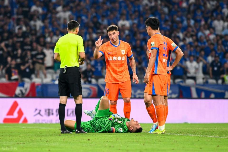 门将犯规, 的中超第