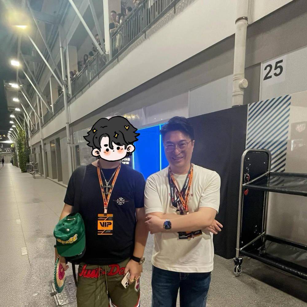 衫搭配短裙 衫搭配短裙