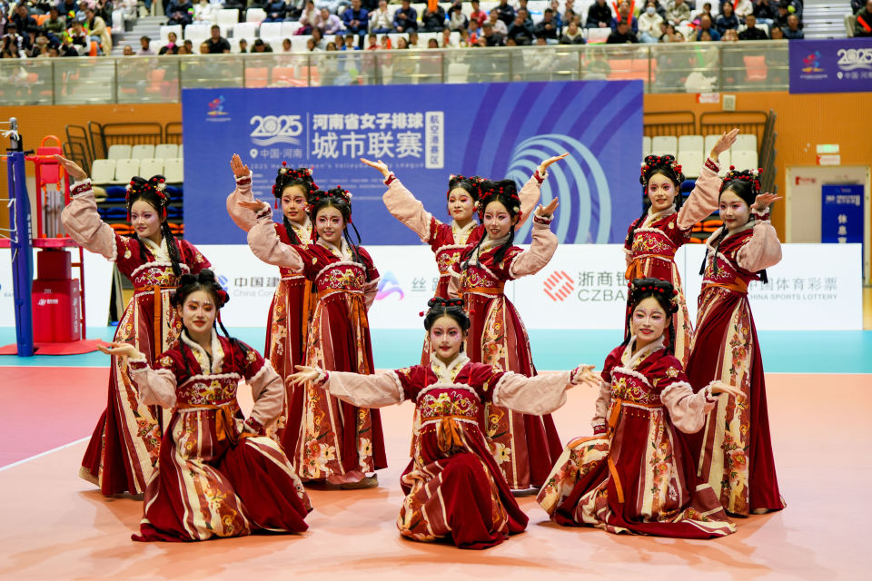 联赛第二阶, 凭借出色的 联赛第二阶, 凭借出色的